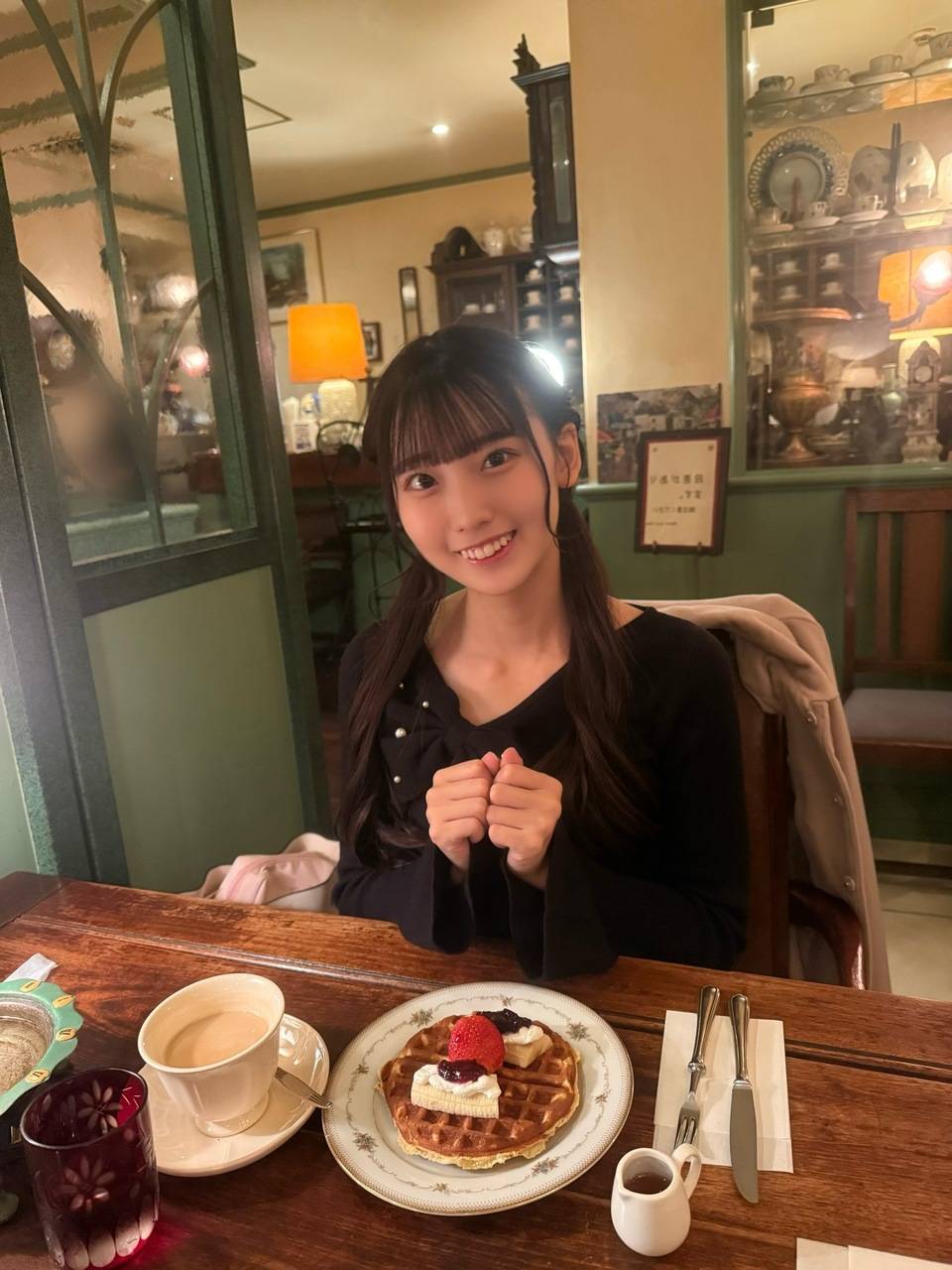 大田美月とレトロなカフェ 参考画像